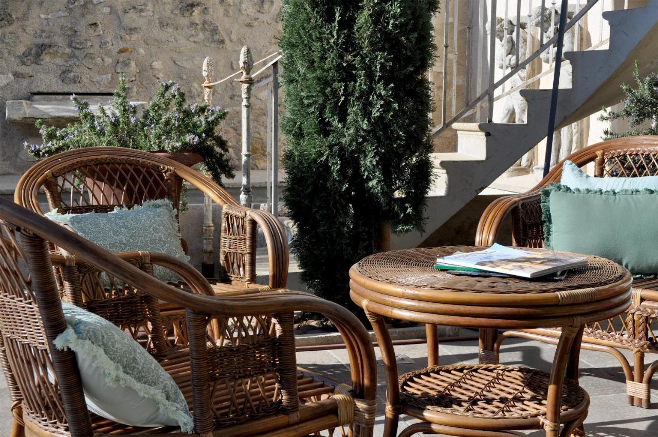 Le Petit Chateau Chateauneuf-de-Gadagne Ngoại thất bức ảnh